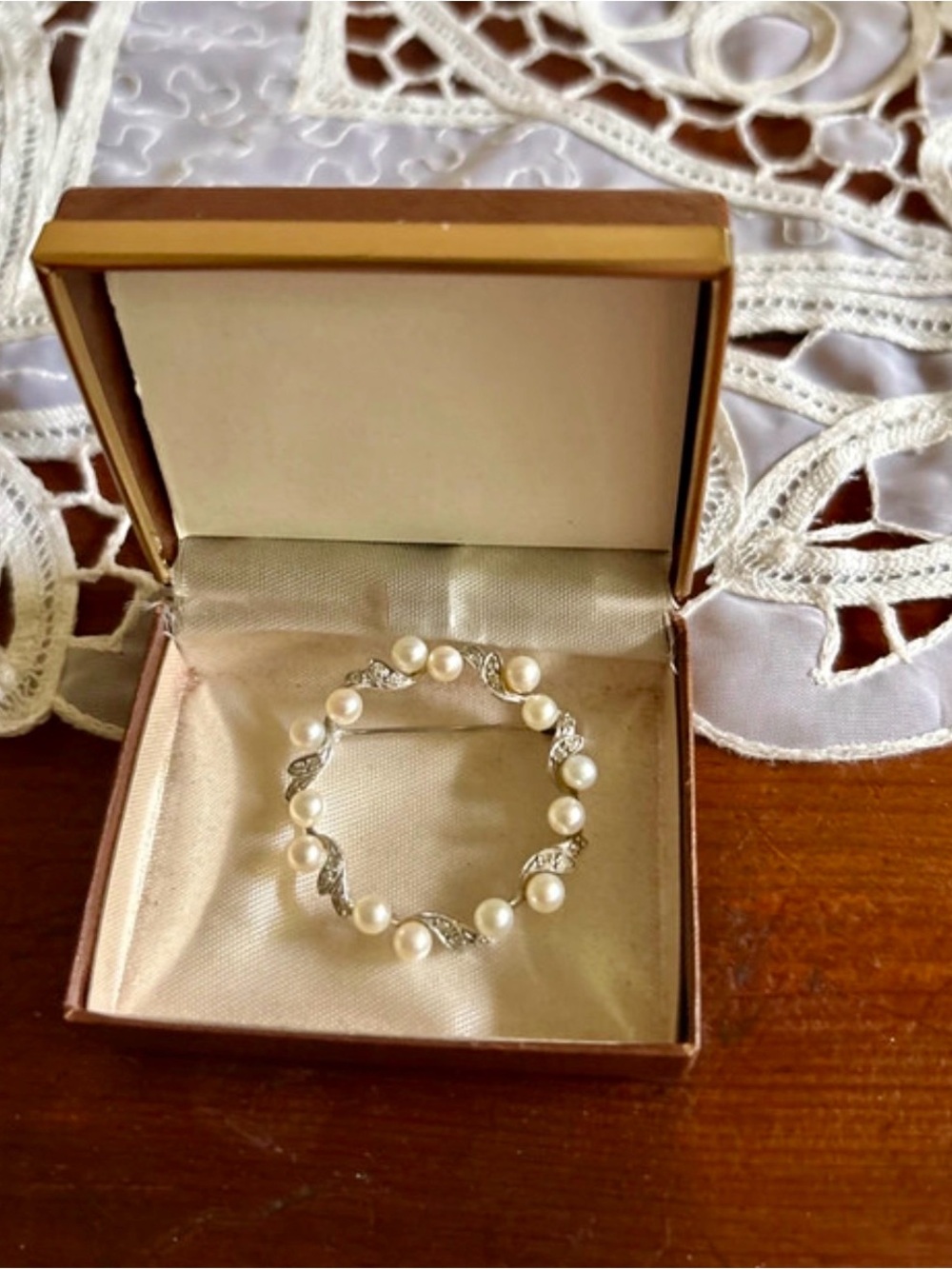 Classic Pearl and diamond brooch- White Pearls